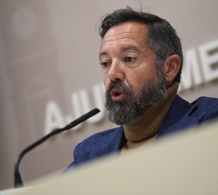 La UCO registra el Ayuntamiento de Valencia para buscar contratos de un concejal de Vox