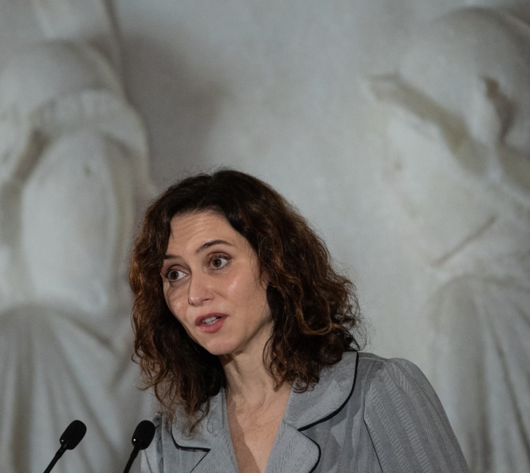 Madrid replica a las dudas del Gobierno que los datos sobre menores inmigrantes los "han recopilado funcionarios"