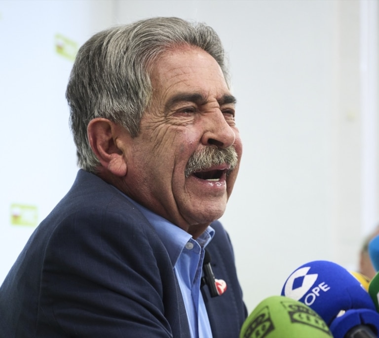 El "cabreo" y "rabia" de Revilla contra el rey Juan Carlos: "Si no fuera inviolable estaría como Le Pen"