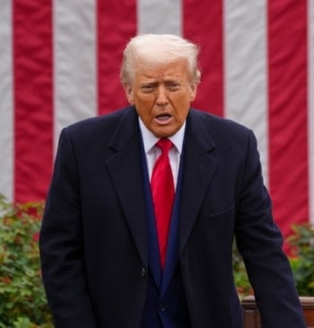 Trump anuncia un "acuerdo histórico" con Reino Unido pero seguirá cobrándole los [...]