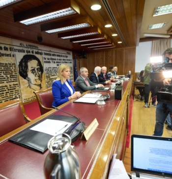 El PP estudia cláusulas anti-Jésica y anti-Úriz para evitar desplantes en la [...]