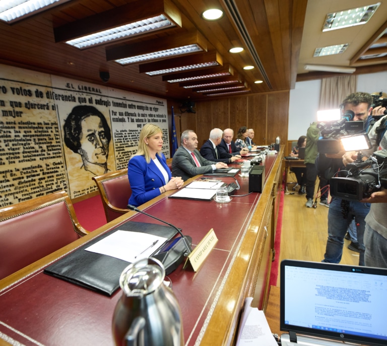 El PP estudia cláusulas anti-Jésica y anti-Úriz para evitar desplantes en la 'comisión Koldo'
