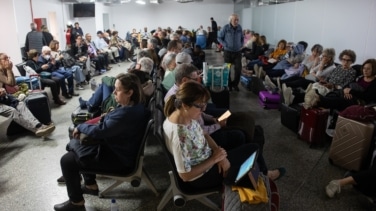 Los viajeros en tren afectados por el apagón podrán pedir la devolución o el cambio de billete