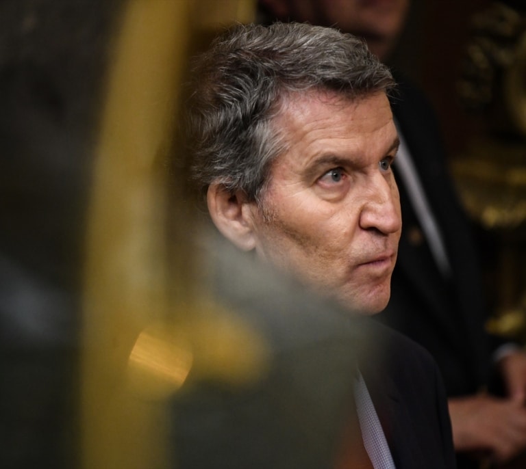La guerra de los aranceles hace subir a Vox y provoca una caída de más de tres puntos del PP, según el CIS
