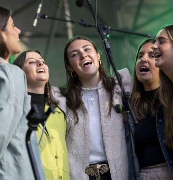 Hakuna recuerda el apoyo del Papa Francisco a los jóvenes: "Ha sido [...]