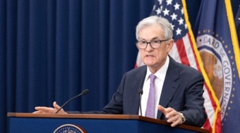 Trump pide el despido del presidente de la Reserva Federal y tilda de "completo desastre" sus informes