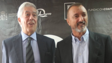 Pérez-Reverte desvela cuál es su obra favorita de Mario Vargas Llosa