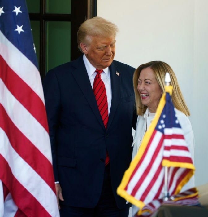Meloni asegura a Trump que cree "en la unidad de Occidente" y [...]
