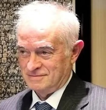 Peinado apunta alto y coloca junto a Begoña Gómez a un nuevo [...]