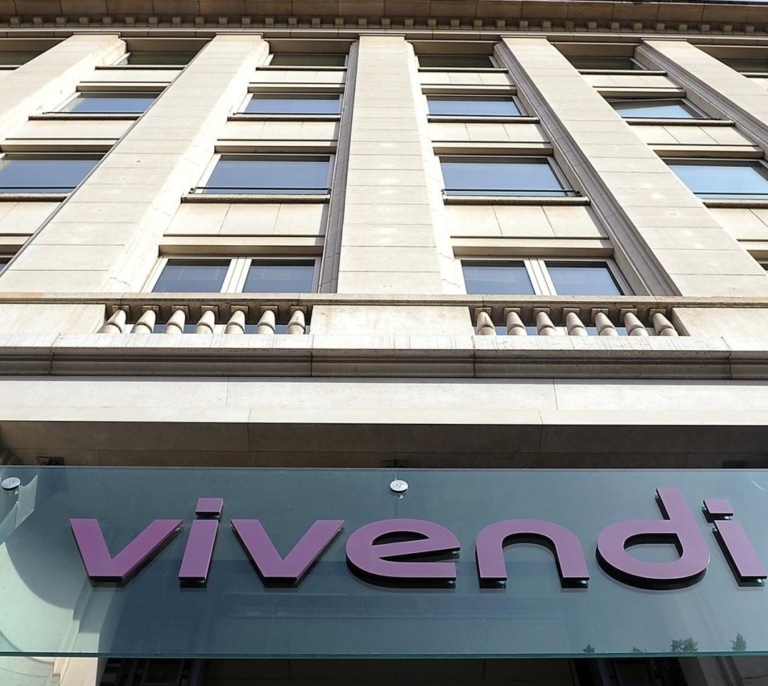 Vivendi niega haber sufrido amenazas del Gobierno y de Telefónica para vender su 11% en Prisa
