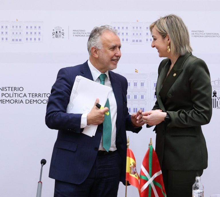El Gobierno acelera al máximo la negociación para ceder la Seguridad Social a Euskadi