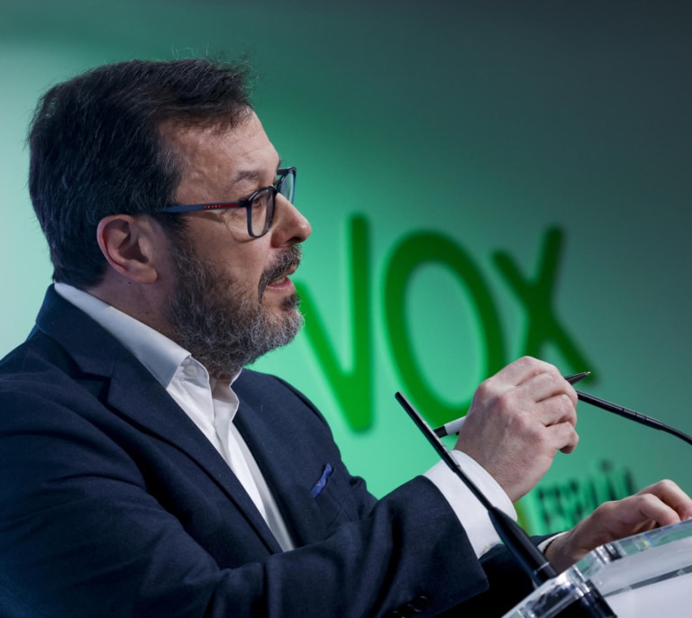 Vox, contra la visita de Sánchez a China: "No va a Washington a negociar aranceles y sí a adular a una dictadura comunista"