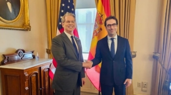 Cuerpo reitera en Washington que China "tiene que ser un socio estratégico" pese a las críticas del secretario del Tesoro