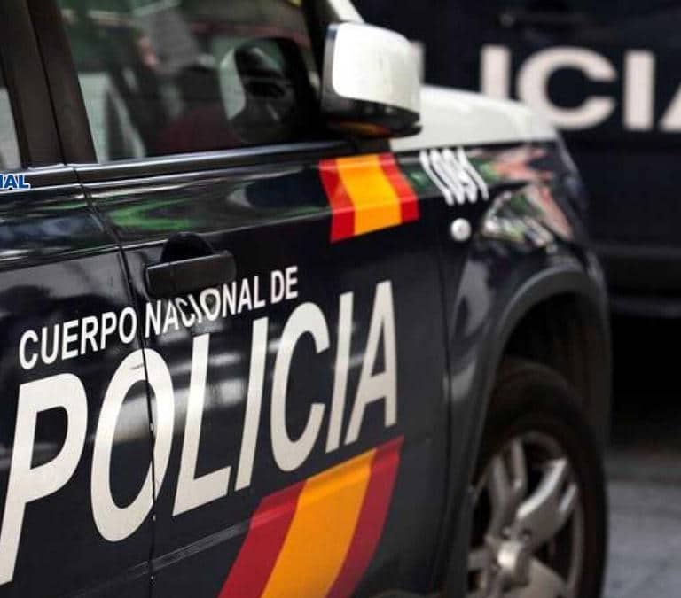 Detenidos dos hombres por vender contratos de trabajo y documentos falsos para obtener residencia