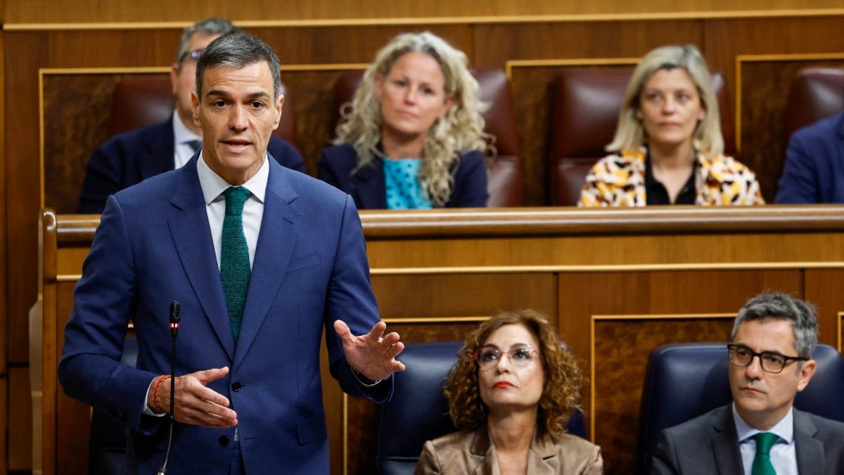 MADRID, 21/05/2025.- El presidente del Gobierno, Pedro Sánchez, interviene en la sesión de control al Ejecutivo que este miércoles celebra el Congreso. EFE/ Chema Moya