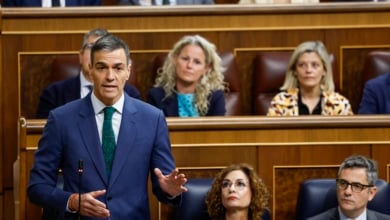 Sánchez defiende a Cerdán tras el ataque de Feijóo por la "corrupción generalizada" y le reprocha su silencio por la "barbarie" en Gaza