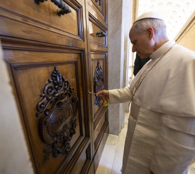 Mudanza en El Vaticano: León XIV reabre el apartamento privado que Francisco rechazó usar