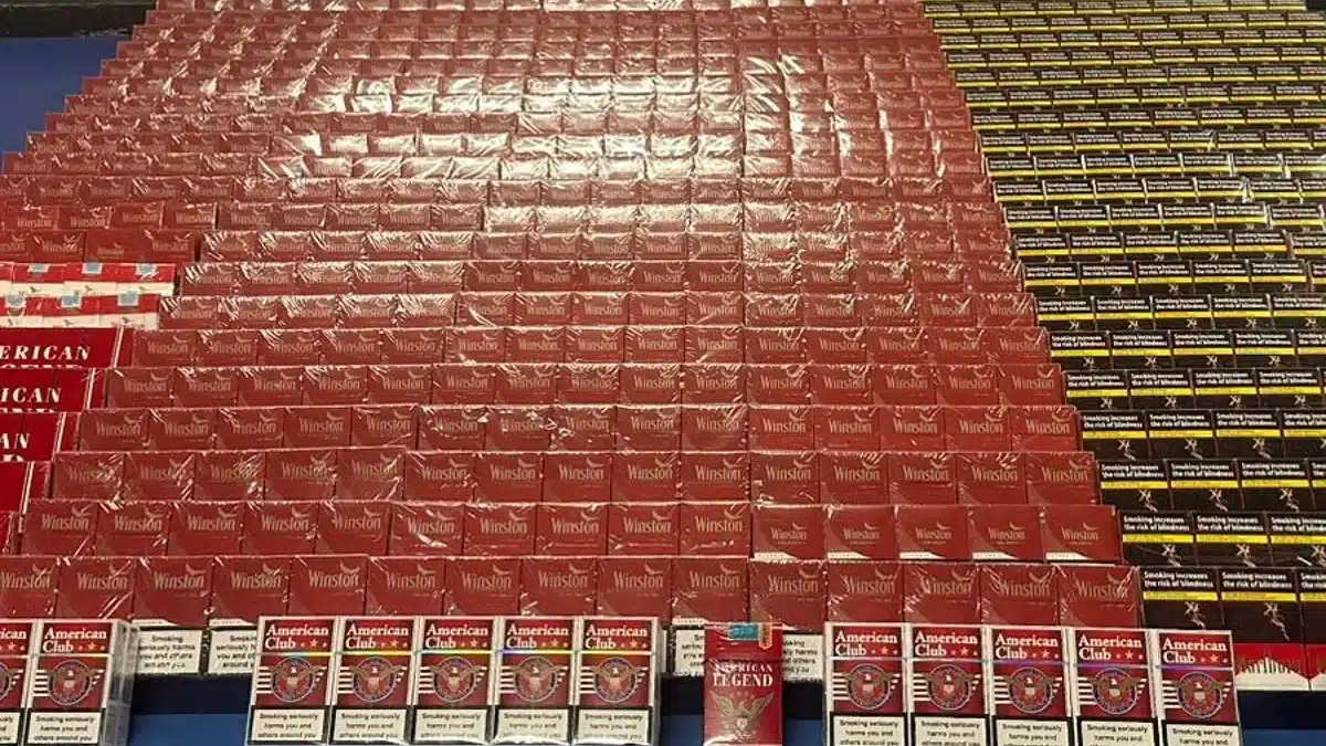 Interceptan en Guarromán a un camionero con 96.000 cajetillas de tabaco ilegal