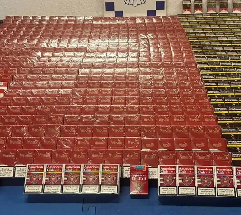 Interceptan en Guarromán a un camionero con 96.000 cajetillas de tabaco ilegal