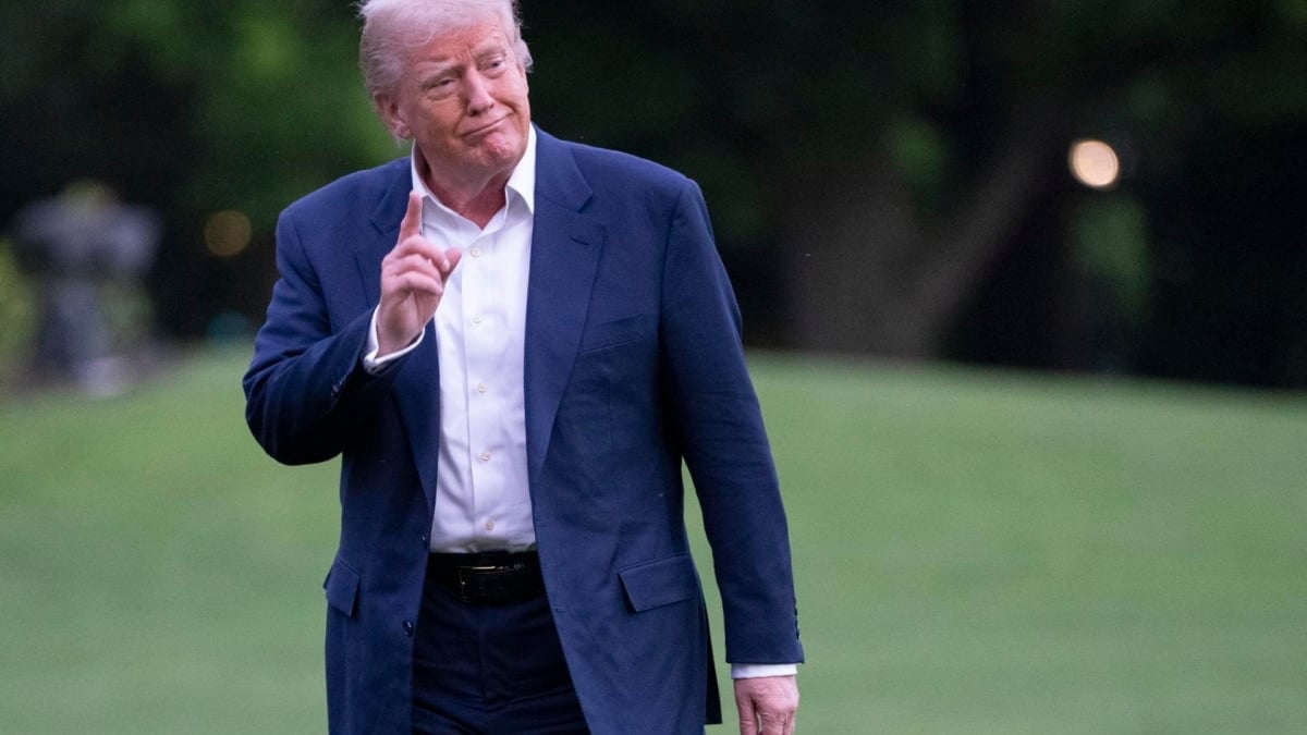 El presidente estadounidense, Donald Trump, vuelve a la Casa Blanca tras viajar a Florida.