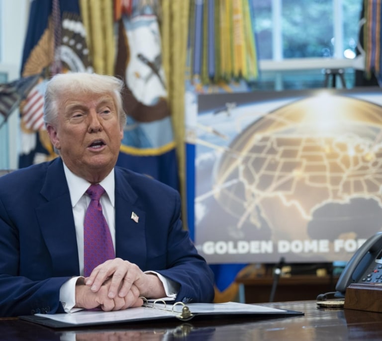 Trump anuncia que EEUU construirá un escudo antimisiles similar al de Israel: "Es muy importante para la supervivencia de nuestro país"