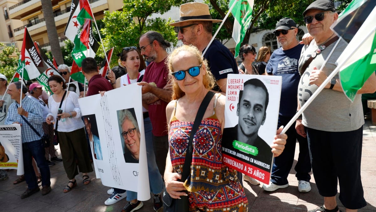 Marruecos impide el desembarco de la marcha por los presos saharauis tras someterlos a vigilancia desde territorio español