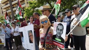 Marruecos impide el desembarco de la marcha por los presos saharauis tras someterlos a vigilancia desde territorio español