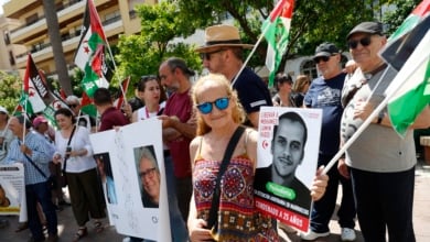 Marruecos impide el desembarco de la marcha por los presos saharauis tras someterlos a vigilancia desde territorio español