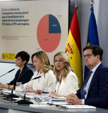 El Gobierno rebaja la teoría del sabotaje al AVE pero mantiene que [...]
