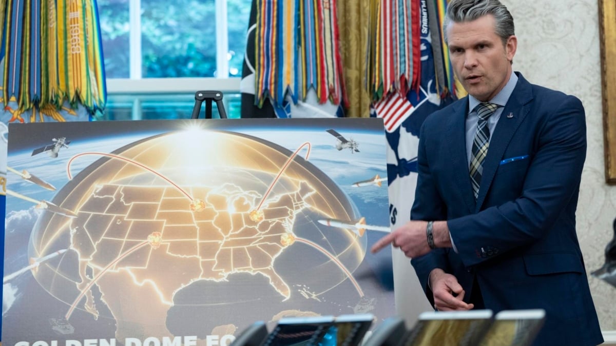 El secretario de Defensa estadounidense, Pete Hegseth, explica el plan para construir una cúpula dorada que protegerá Estados Unidos de ataques de misiles.