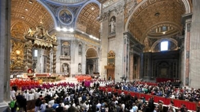 Desde el Vaticano: comienza el cónclave para elegir un nuevo Papa "que despierte las conciencias"