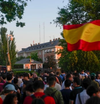 Vox se suma a la protesta en Moncloa contra la "corrupción" de [...]
