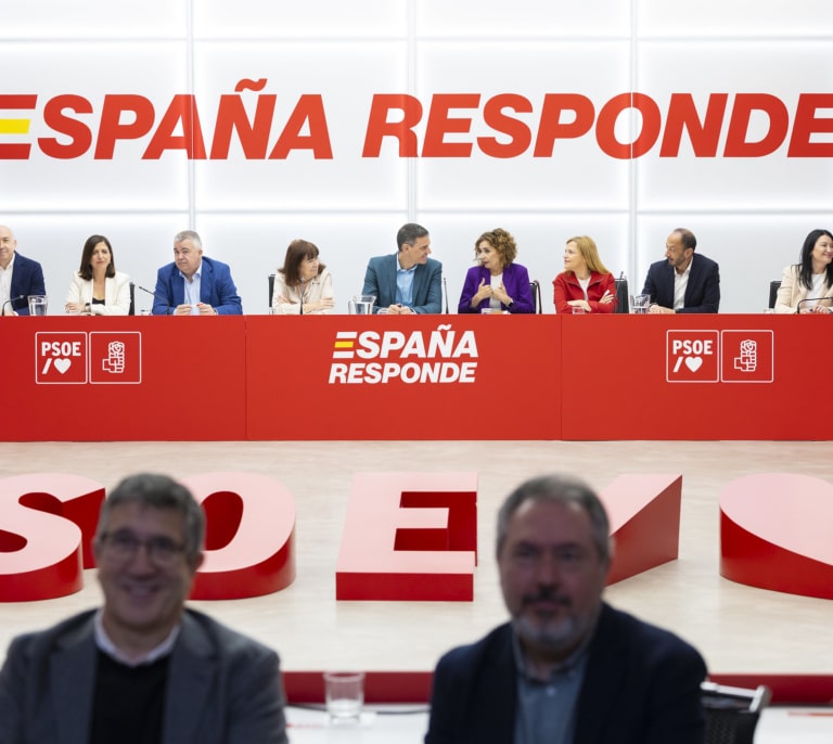 Ferraz y la Moncloa confían en que los wasaps no sean un aviso de Ábalos a Sánchez
