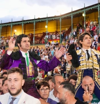 Sobrevuela el rabo de Jerez de Morante