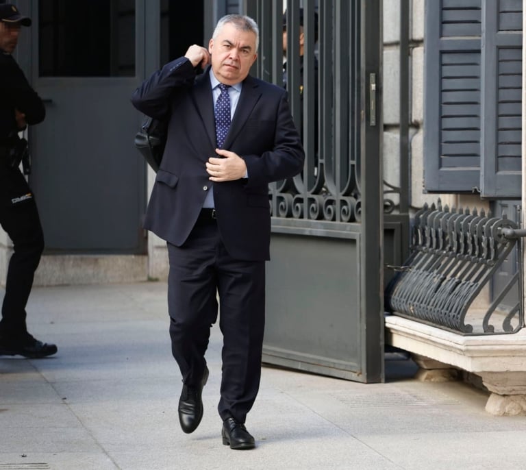 Ferraz cede a la presión interna y abre expediente informativo a Leire Díez, pero no le impone por ahora ninguna medida cautelar