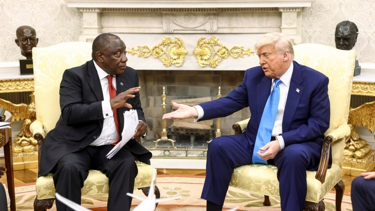 El presidente de Sudáfrica, Cyril Ramaphosa, acude al Despacho Oval para reunirse con el presidente estadounidense, Donald Trump.