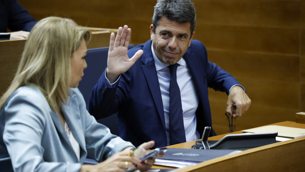 Mazón acusa a la izquierda de usar a las víctimas de la dana por instarle a pedir perdón