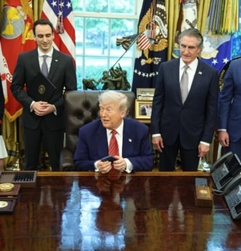 Trump dice ahora que "no cree" que imponga aranceles a la UE [...]
