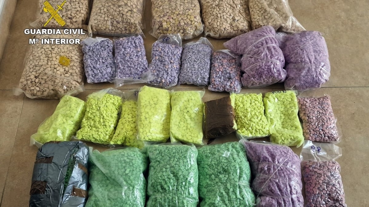 Más de 100.000 pastillas de éxtasis interceptadas en aguas de Murcia, uno de los mayores alijos.