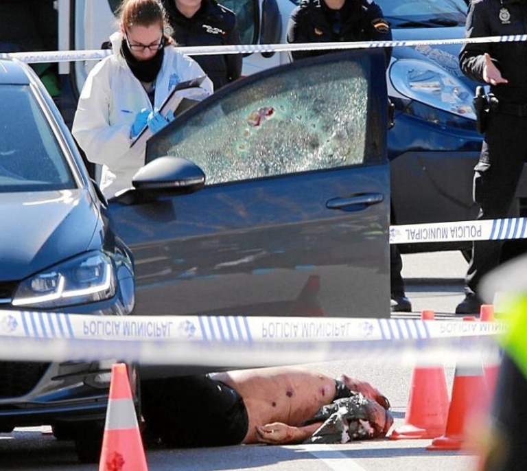 Asesinan a un hombre a tiros frente al Colegio Americano a plena luz del día en Pozuelo de Alarcón
