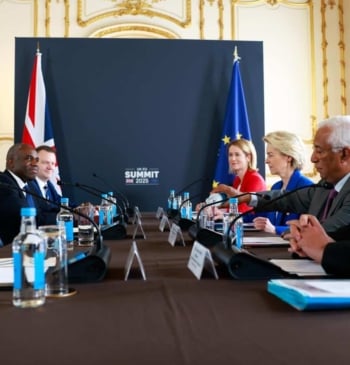 La UE y Reino Unido acuerdan el principio del fin del Brexit