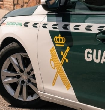 Muere un hombre en un accidente en la A-457 tras caer a [...]
