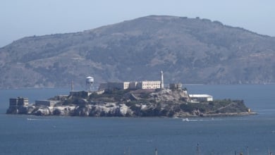 La prisión "más segura del mundo" que quiere reabrir Donald Trump