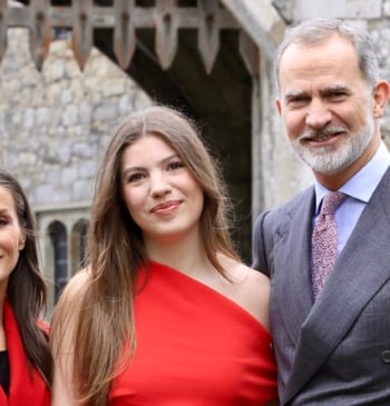 La infanta Sofía se gradúa de Bachillerato en Gales arropada por los [...]