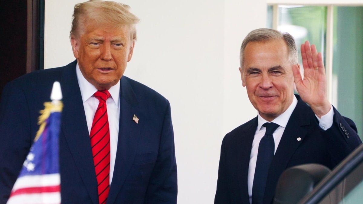 El presidente de Estados Unidos, Donald Trump, recibe al recién elegido primer ministro de Canadá, Mark Carney, en la Casa Blanca (Washington).
