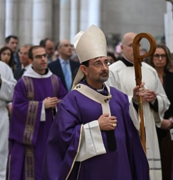 "Nadie en su sano juicio quiere ser Papa"