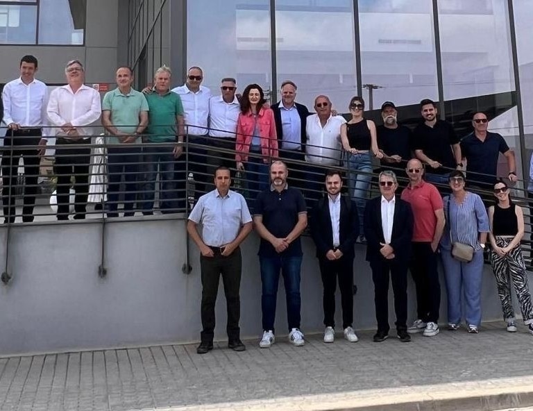 Granada La Palma visita las instalaciones de Azura para dialogar sobre prácticas y perspectivas del cultivo del tomate