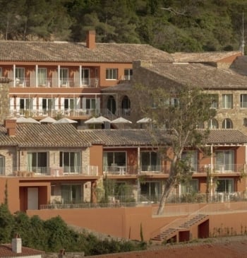 By Salomon abre las puertas del hotel de lujo Finca Victoria