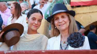 La Infanta Elena y Victoria Federica acallan los rumores sobre su relación con su visita a Jerez