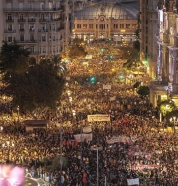 Calles cortadas y servicios mínimos por huelga y manifestación del 29M en [...]